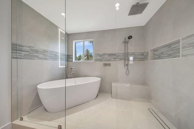 5631 NW 43rd Way, Coconut Creek, FL 33073