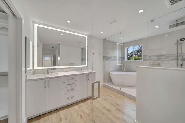 5631 NW 43rd Way, Coconut Creek, FL 33073