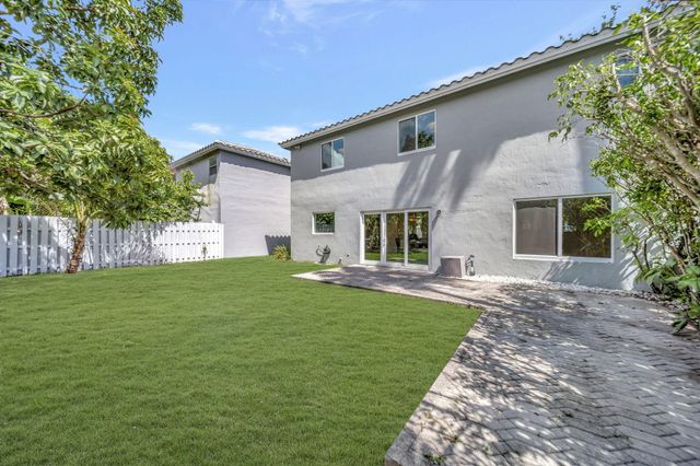5631 NW 43rd Way, Coconut Creek, FL 33073
