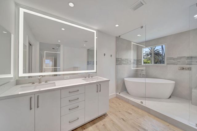 5631 NW 43rd Way, Coconut Creek, FL 33073