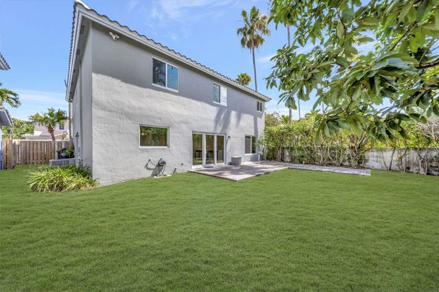 5631 NW 43rd Way, Coconut Creek, FL 33073