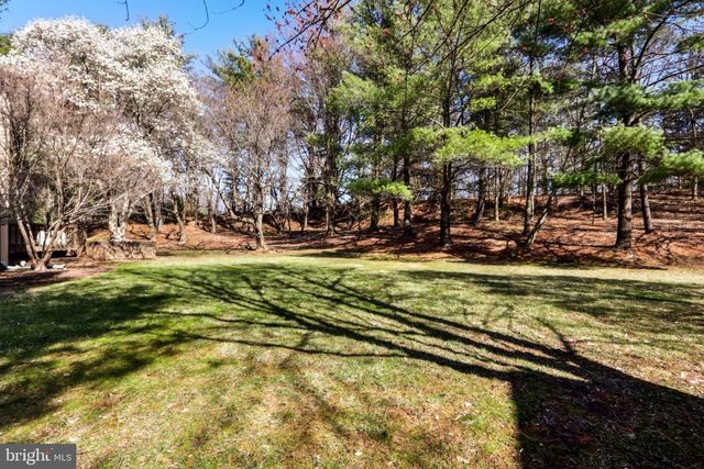 627 SAYRE DR, Princeton, NJ 08540