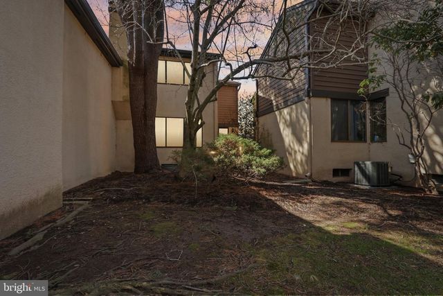 627 SAYRE DR, Princeton, NJ 08540