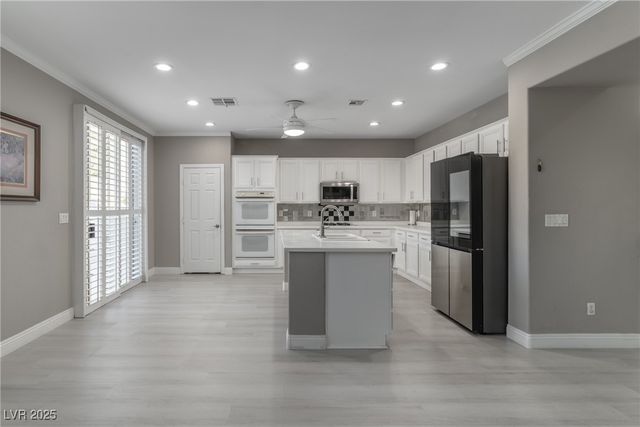 10728 Balsam Creek Avenue, Las Vegas, NV 89144