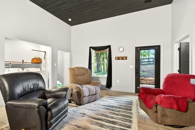 1658 Ninevah Road, Frankfort, KY 40601