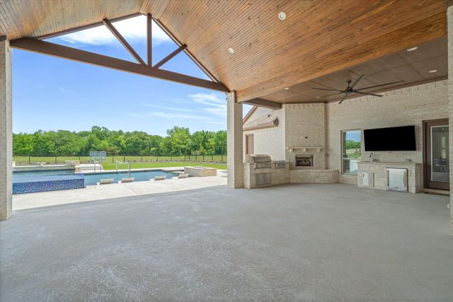 900 VZ County Road 3414, Wills Point, TX 75169