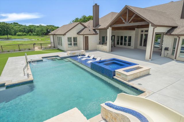 900 VZ County Road 3414, Wills Point, TX 75169