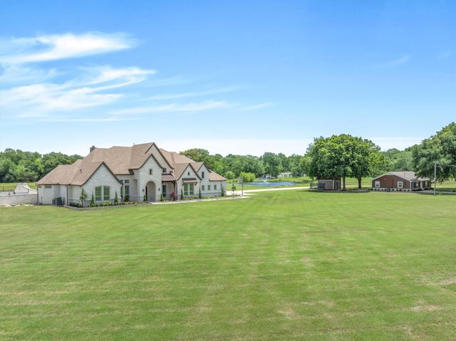 900 VZ County Road 3414, Wills Point, TX 75169