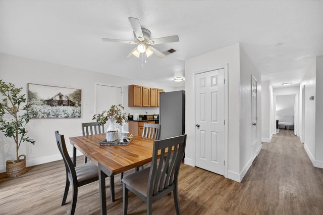 7715 Reenel Way, Sacramento, CA 95832