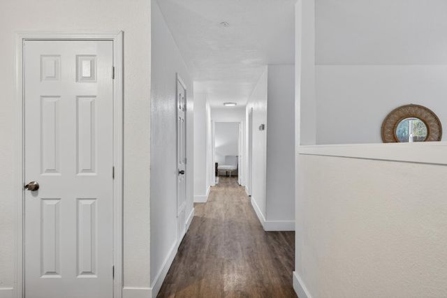 7715 Reenel Way, Sacramento, CA 95832