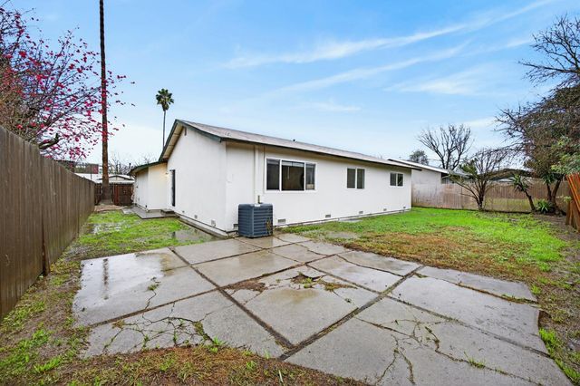 7715 Reenel Way, Sacramento, CA 95832