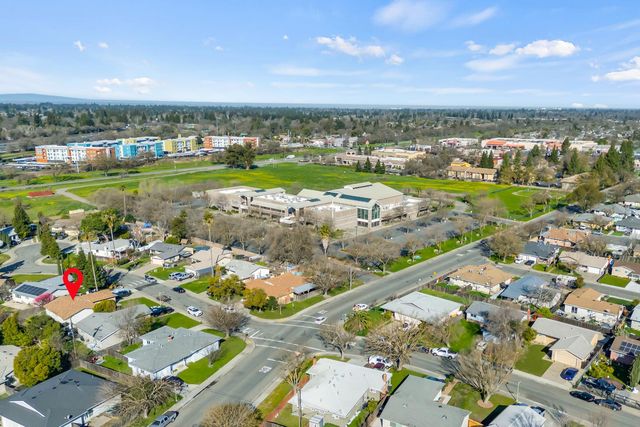 7715 Reenel Way, Sacramento, CA 95832