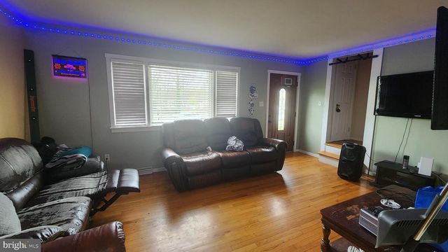 804 CARPENTER ST, Glassboro, NJ 08028