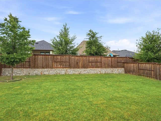 1616 Mcdougall Creek, Van Alstyne, TX 75495
