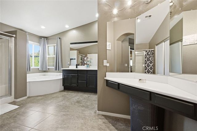 10 Villa Valtelena, Lake Elsinore, CA 92532