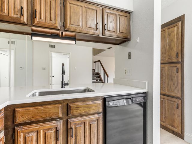 333 Melrose Drive 32A, Richardson, TX 75080