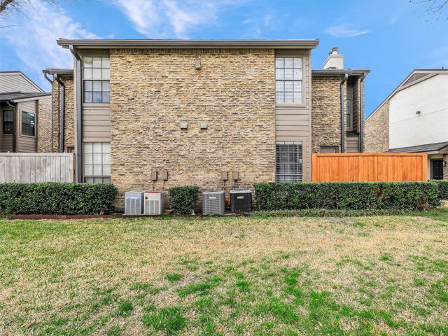 333 Melrose Drive 32A, Richardson, TX 75080