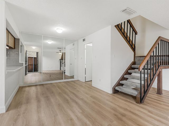 333 Melrose Drive 32A, Richardson, TX 75080