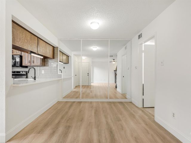 333 Melrose Drive 32A, Richardson, TX 75080