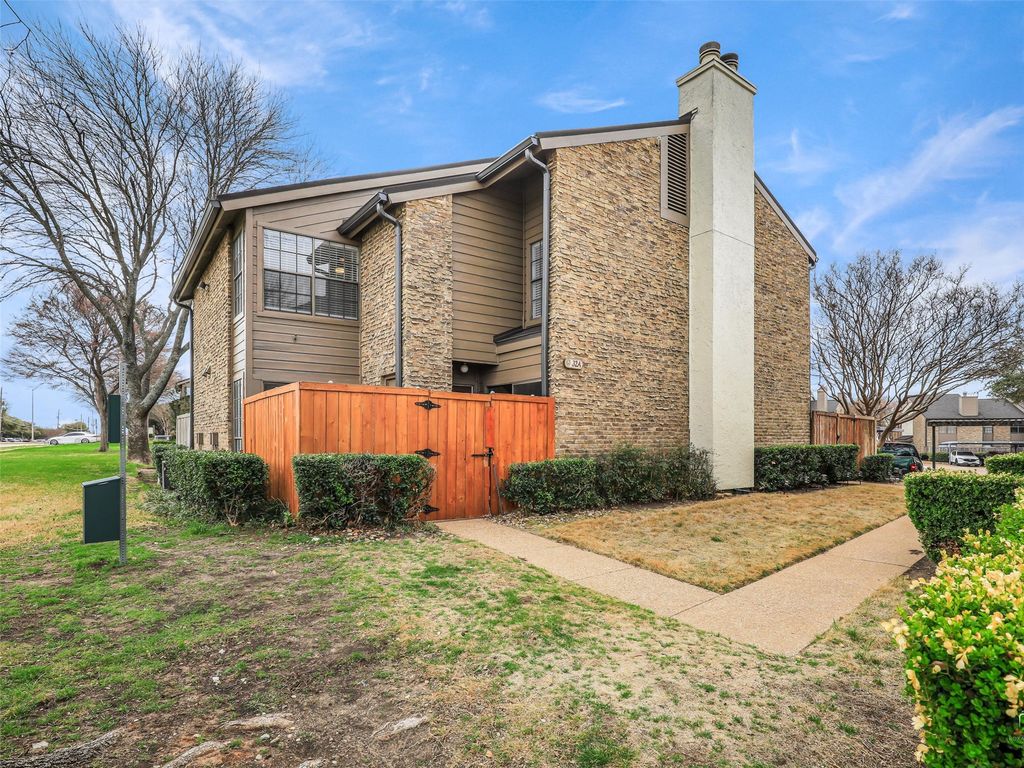 333 Melrose Drive 32A, Richardson, TX 75080