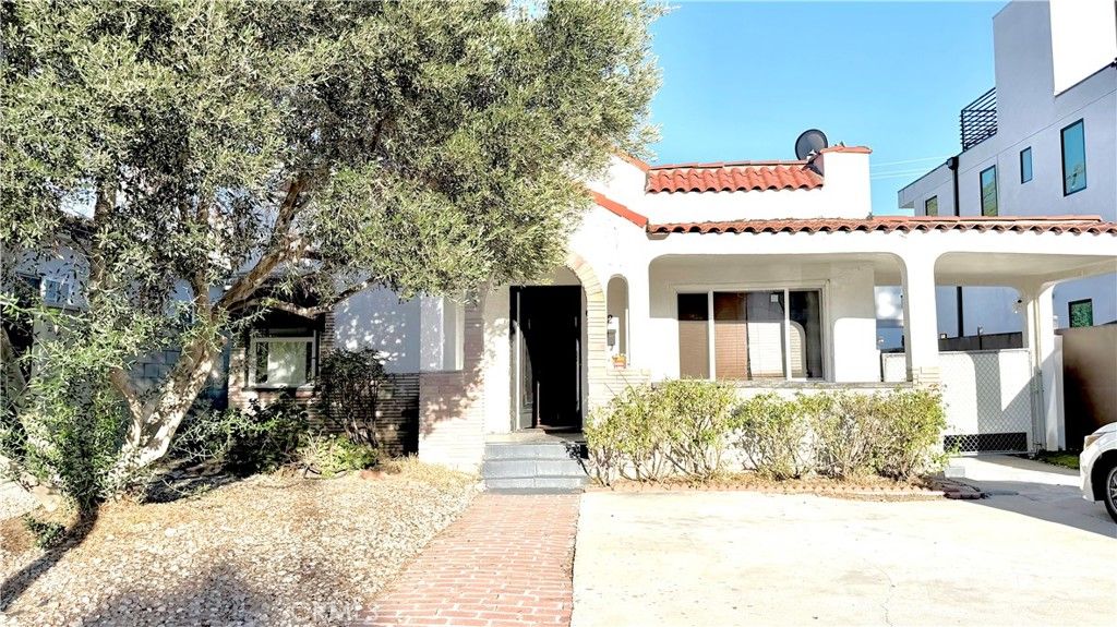 632 N Detroit, West Hollywood, CA 90036 — exterior