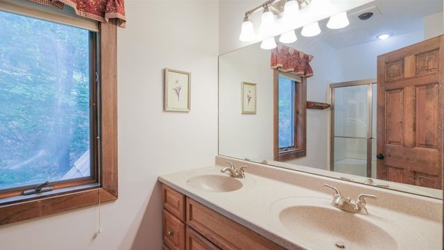78 Coopers Trace, Plymouth, VT 05056