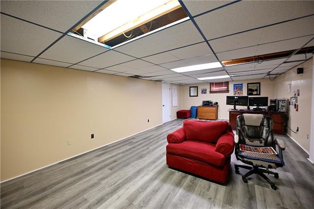 909 Tam O'Shanter Street, Kansas City, MO 64145