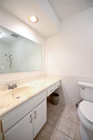 909 Tam O'Shanter Street, Kansas City, MO 64145