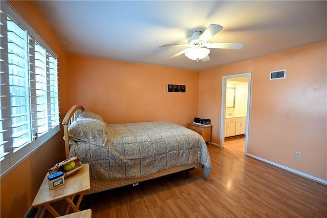 909 Tam O'Shanter Street, Kansas City, MO 64145