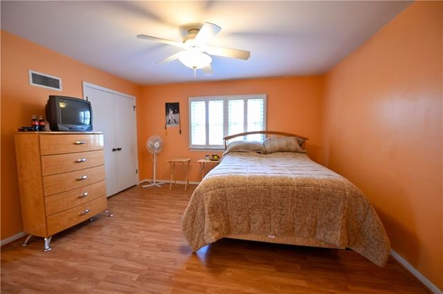 909 Tam O'Shanter Street, Kansas City, MO 64145