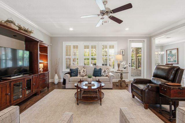 77 Meadow Lake Drive, Freeport, FL 32439