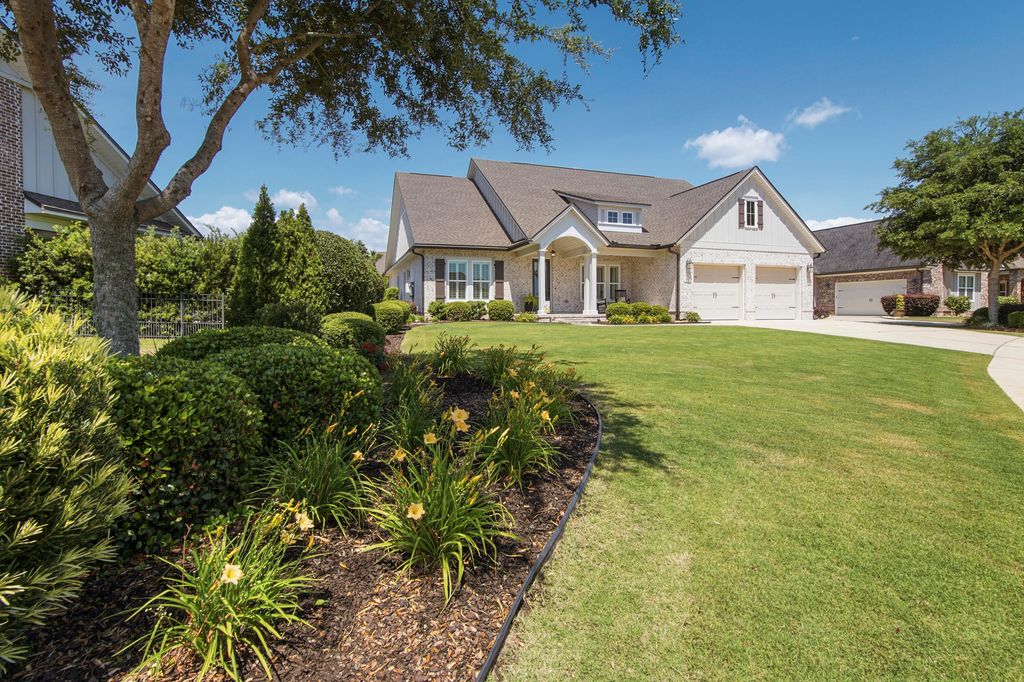 77 Meadow Lake Drive, Freeport, FL 32439