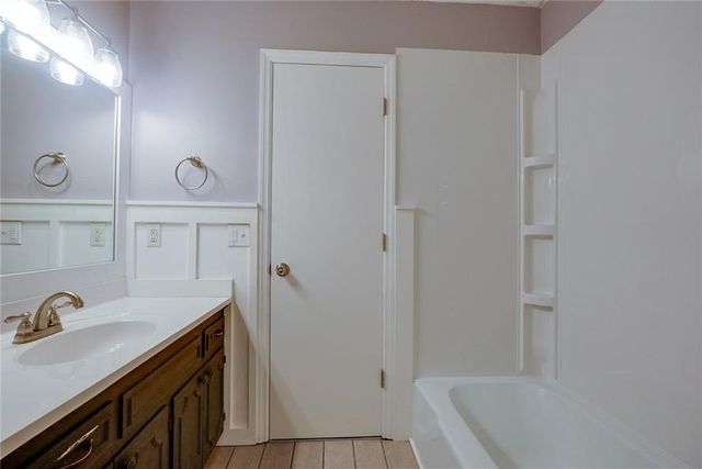 1400 NANCY Lane, Liberty, MO 64068