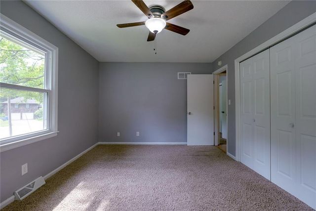 1400 NANCY Lane, Liberty, MO 64068