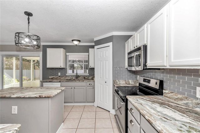 2718 SE 45TH AVENUE, Ocala, FL 34480
