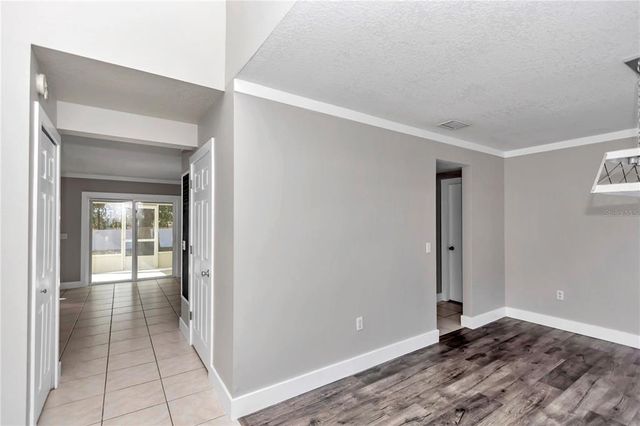 2718 SE 45TH AVENUE, Ocala, FL 34480