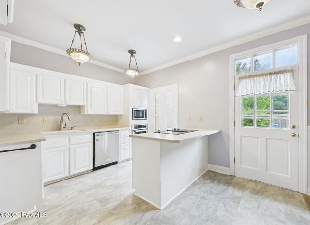 523 Esplanade Drive, Lafayette, LA 70508