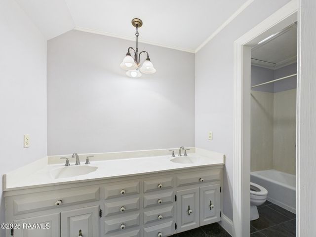 523 Esplanade Drive, Lafayette, LA 70508