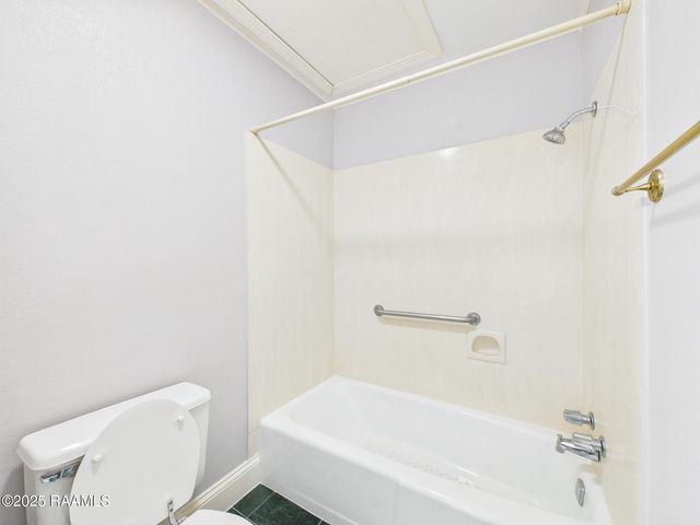 523 Esplanade Drive, Lafayette, LA 70508