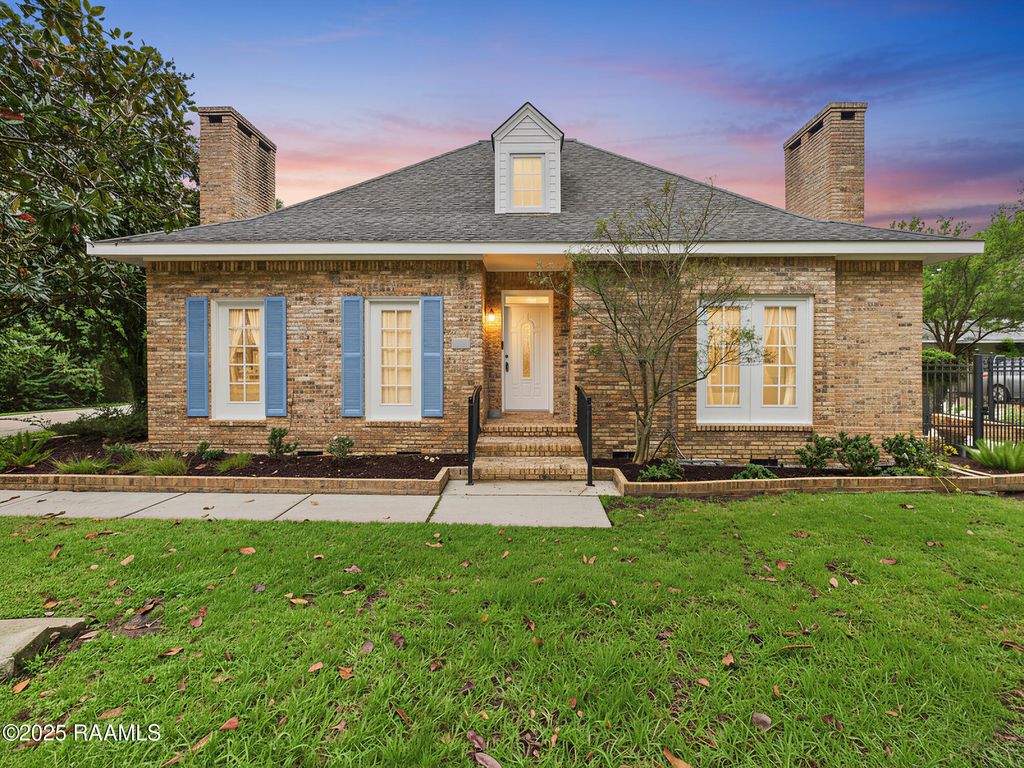 523 Esplanade Drive, Lafayette, LA 70508