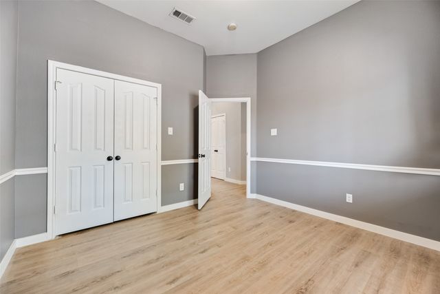 1015 Harwood Court, Euless, TX 76039