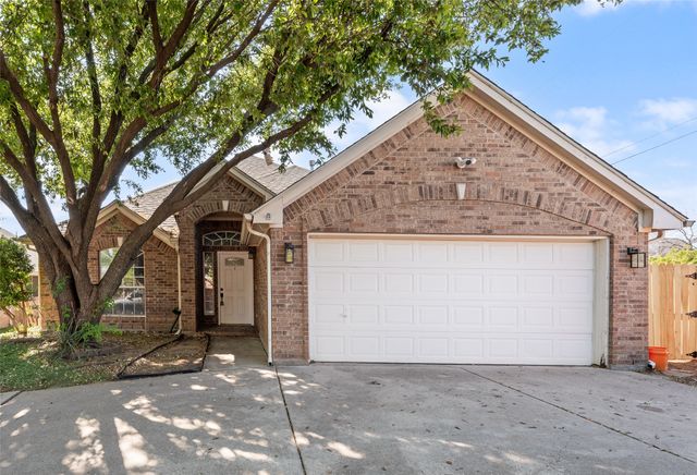 1015 Harwood Court, Euless, TX 76039