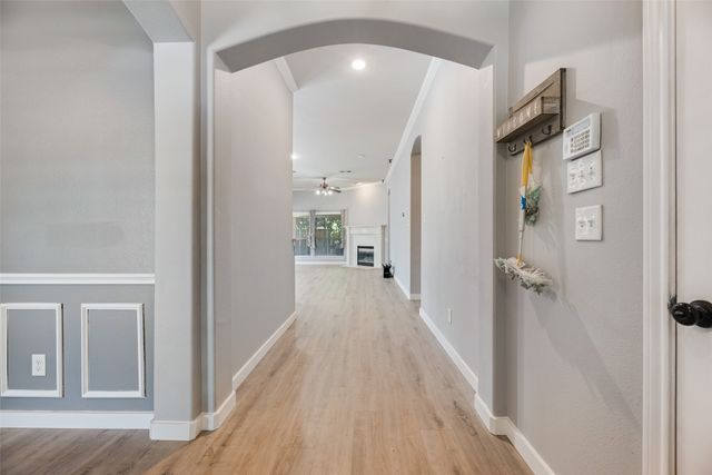 1015 Harwood Court, Euless, TX 76039