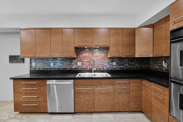 44426 N 20TH Street N, New River, AZ 85087