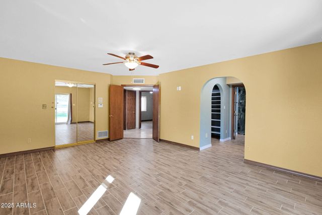 44426 N 20TH Street N, New River, AZ 85087