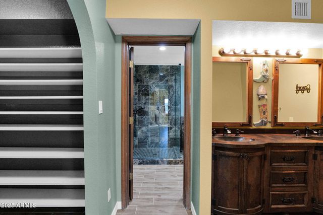 44426 N 20TH Street N, New River, AZ 85087