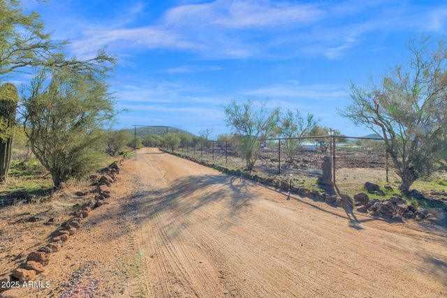44426 N 20TH Street N, New River, AZ 85087