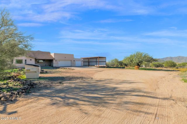 44426 N 20TH Street N, New River, AZ 85087