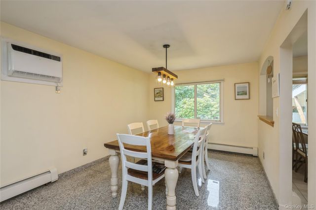 7 Ebb Court, Commack, NY 11725