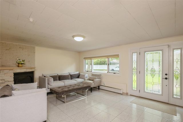 7 Ebb Court, Commack, NY 11725